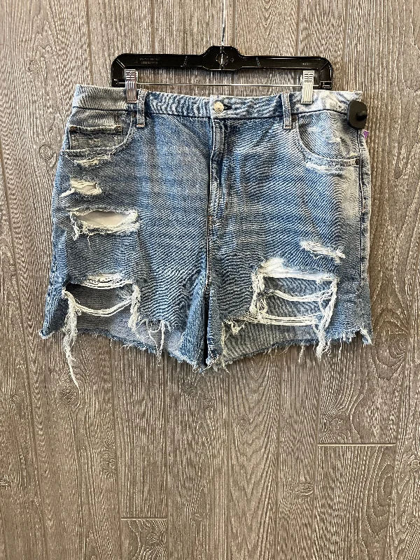 women's warm shortsBlue Denim Shorts American Eagle, Size 18