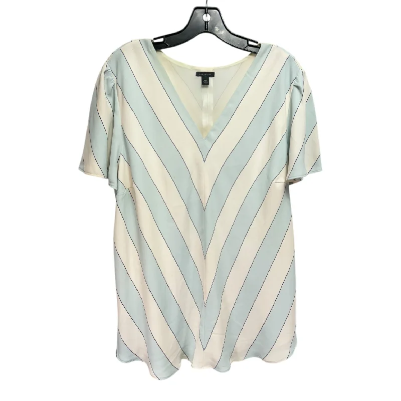 women's tops for layeringTop Short Sleeve By Ann Taylor In Blue & Cream, Size: Xxl