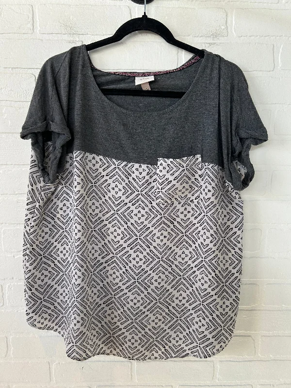 women's tops for those who want to show off their figure in a flattering wayTop Short Sleeve By Knox Rose In Cream & Grey, Size: L