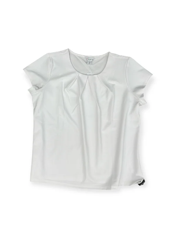 women's tops for those who want to wear pieces that are both functional and fashionableTop Short Sleeve By Liz Claiborne In White, Size: 2x