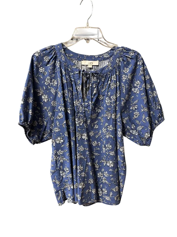 women's tops for those who want to add a touch of sophistication to their casual attireTop Short Sleeve By Loft In Blue, Size: L